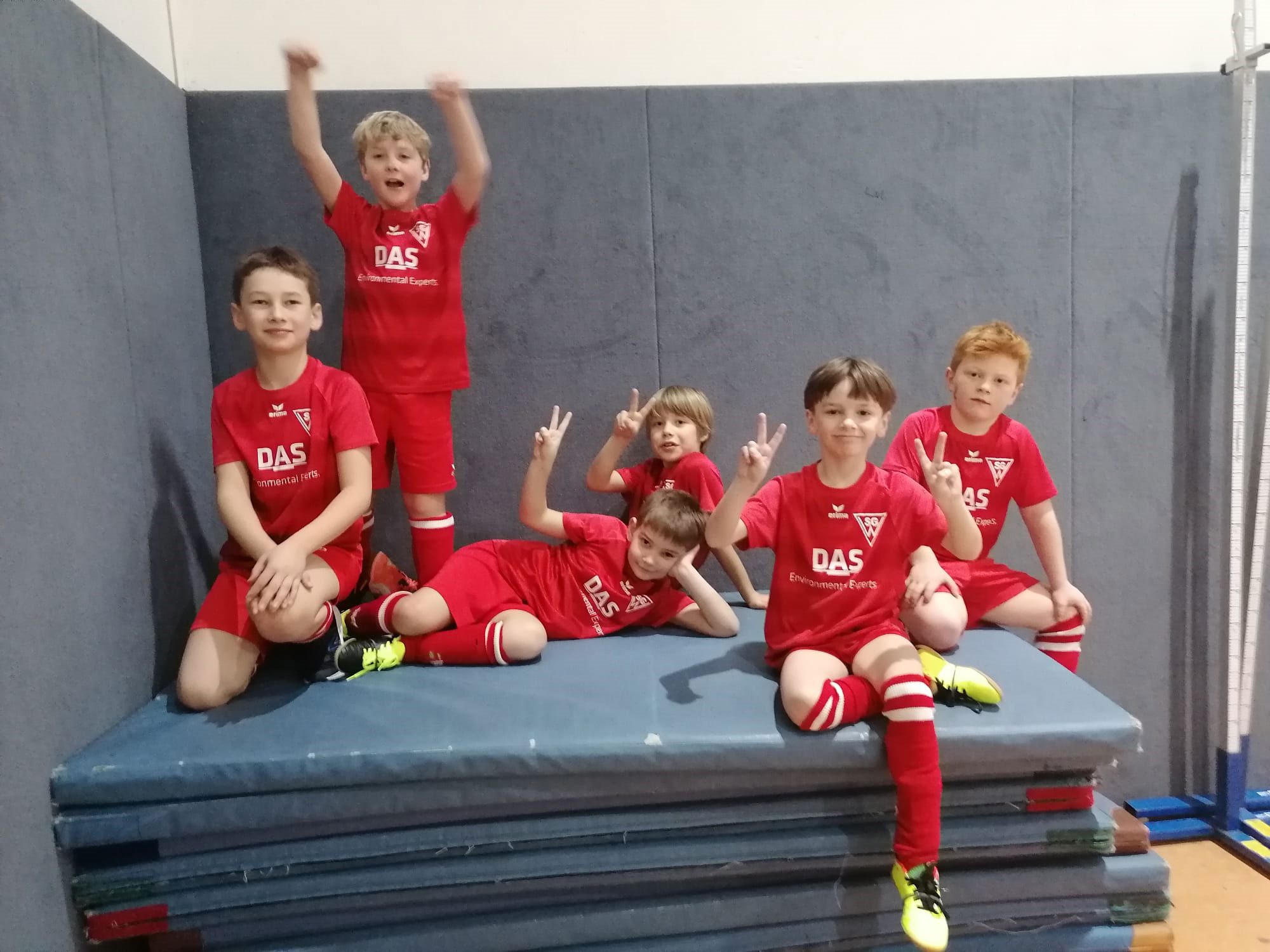 Zu Besuch Bei Freunden Was Mitbringen Die F3 zu Besuch bei Freunden mit Papageienkuchen | SG Weixdorf